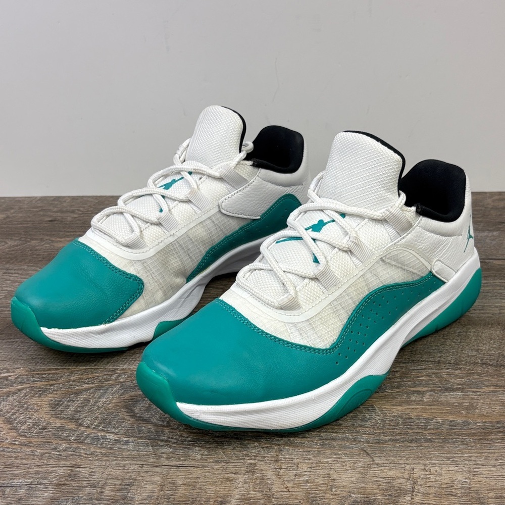 Nike Women’s Air Jordan 11 CMFT Low New Emerald DV2629-103 Size 10